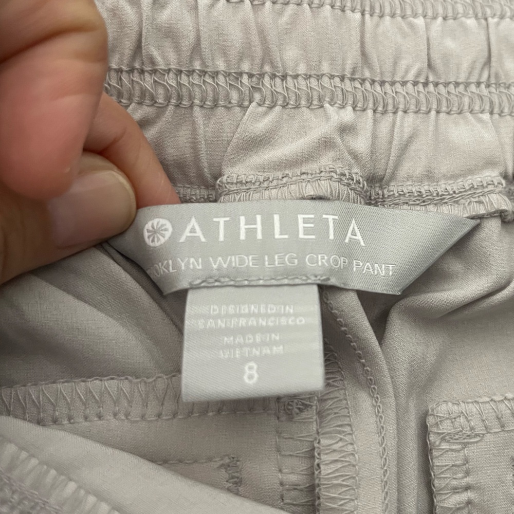 Women’s Athleta Brooklyn Wide Leg Crop Cream Pant Size 8 - Picture 5 of 7